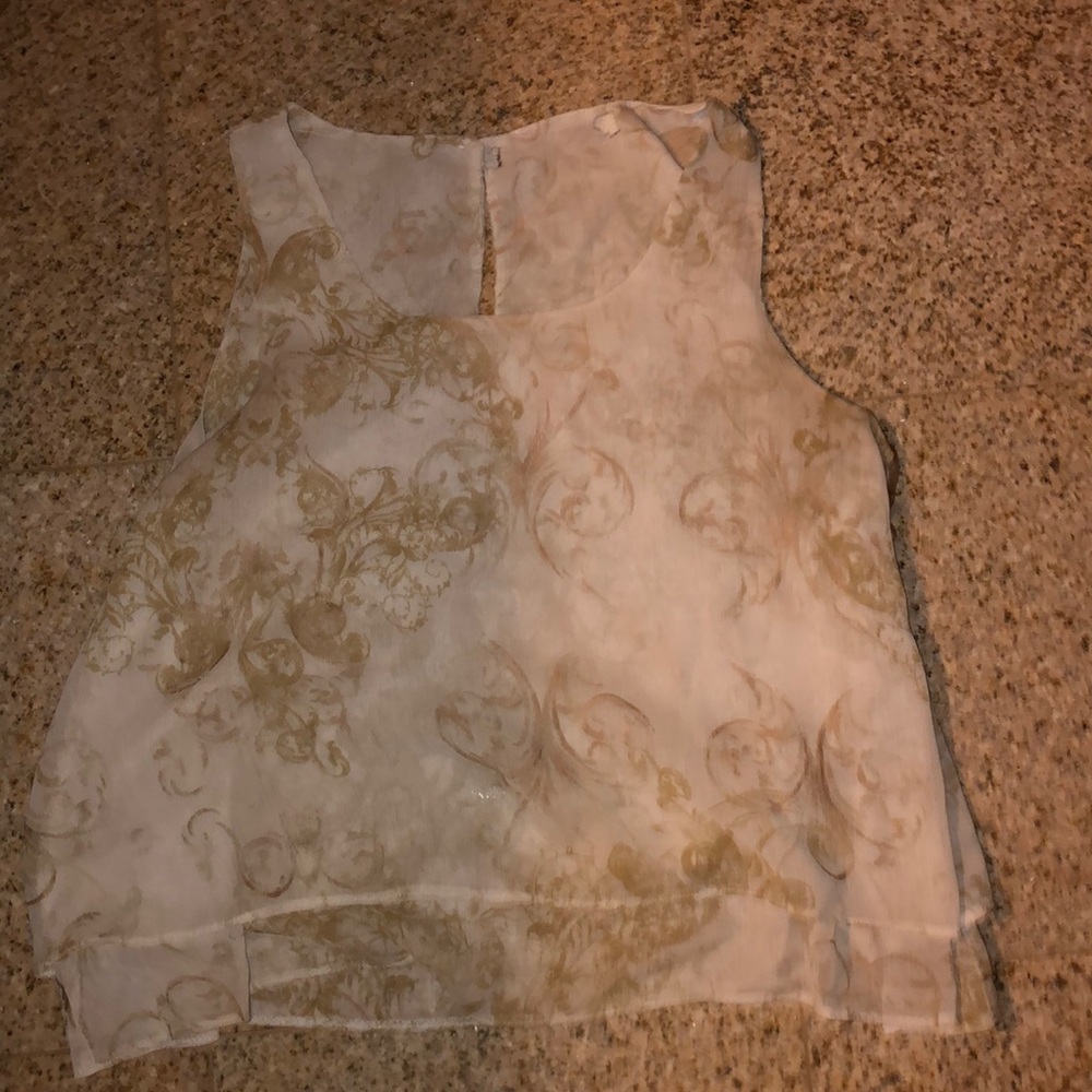 size small flowy top